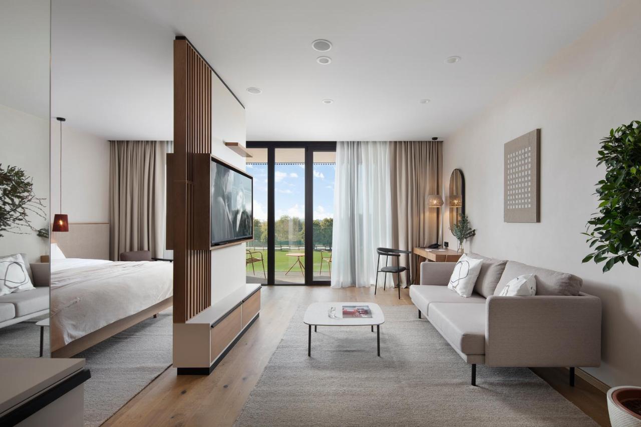 Hotel Materra Осиек Экстерьер фото
