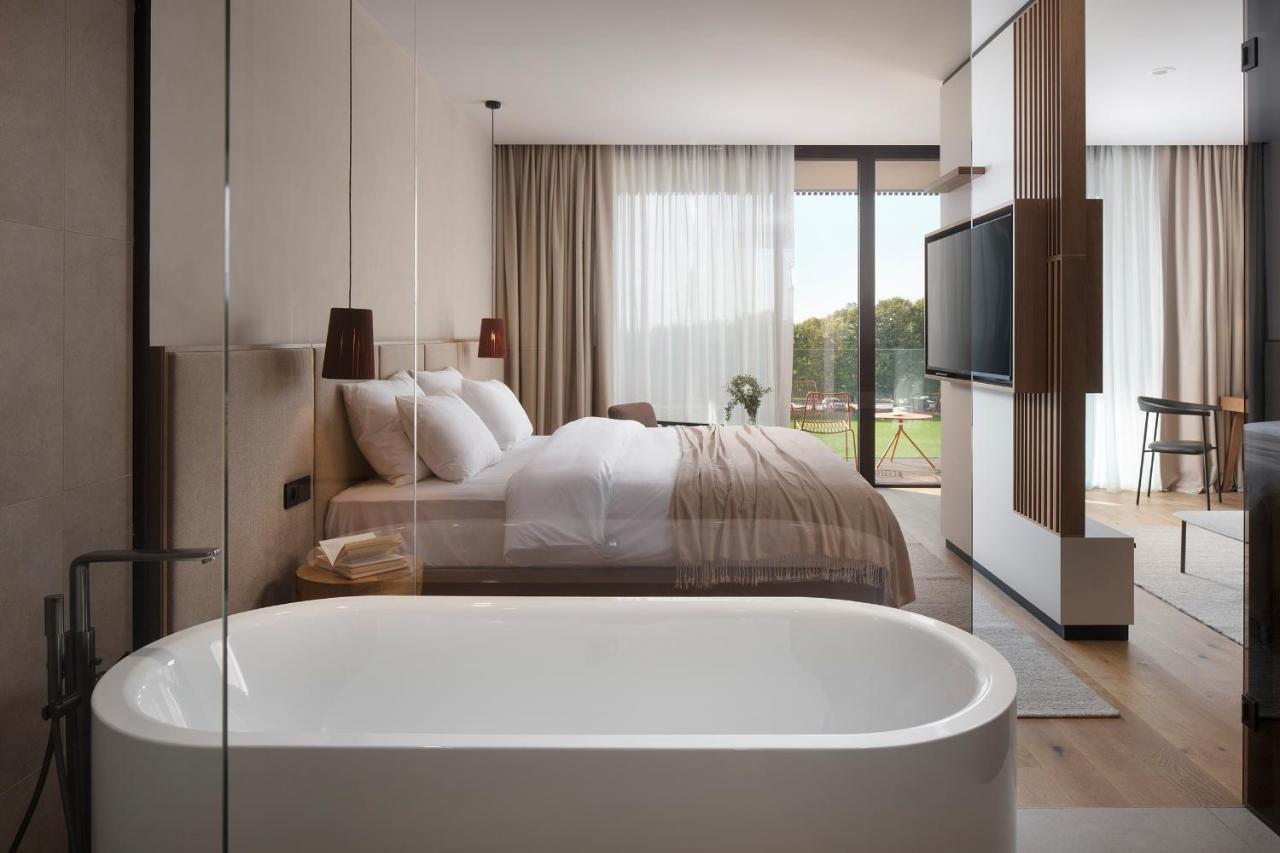 Hotel Materra Осиек Экстерьер фото